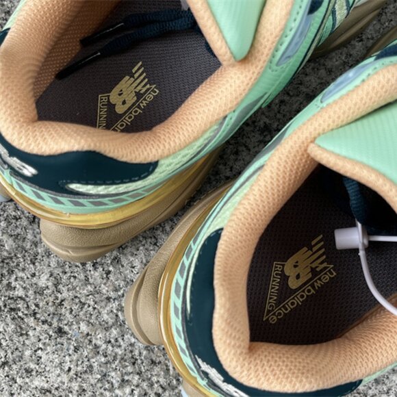 New Balance Women Sweetgrass Deep Ocean running shoes - Picture 5 of 7